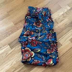 Floral patter loft Capri pants